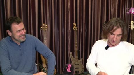 Željko Mitrović , potpisao ugovore sa rukovodiocima