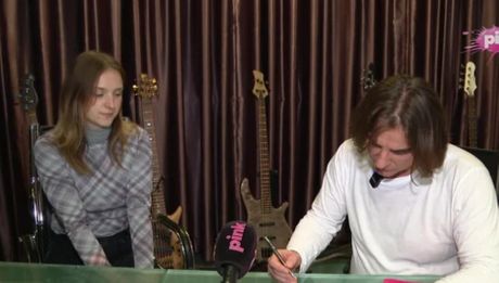 Željko Mitrović , potpisao ugovore sa rukovodiocima