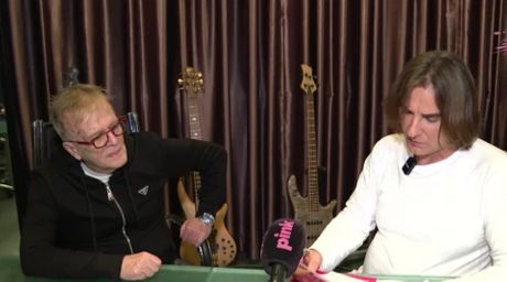 Željko Mitrović , potpisao ugovore sa rukovodiocima