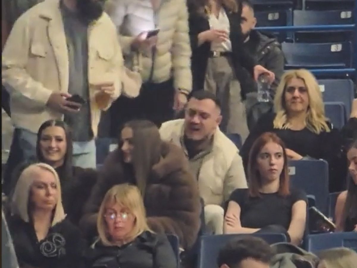 Gastoz posle raskida s Anđelom spopada devojke u Areni: Bežao od novinara, ušao preko reda, pa se bacio na ovo