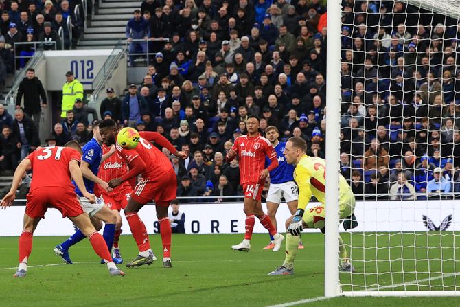 Nikola Milenković, FK Notingem Forest