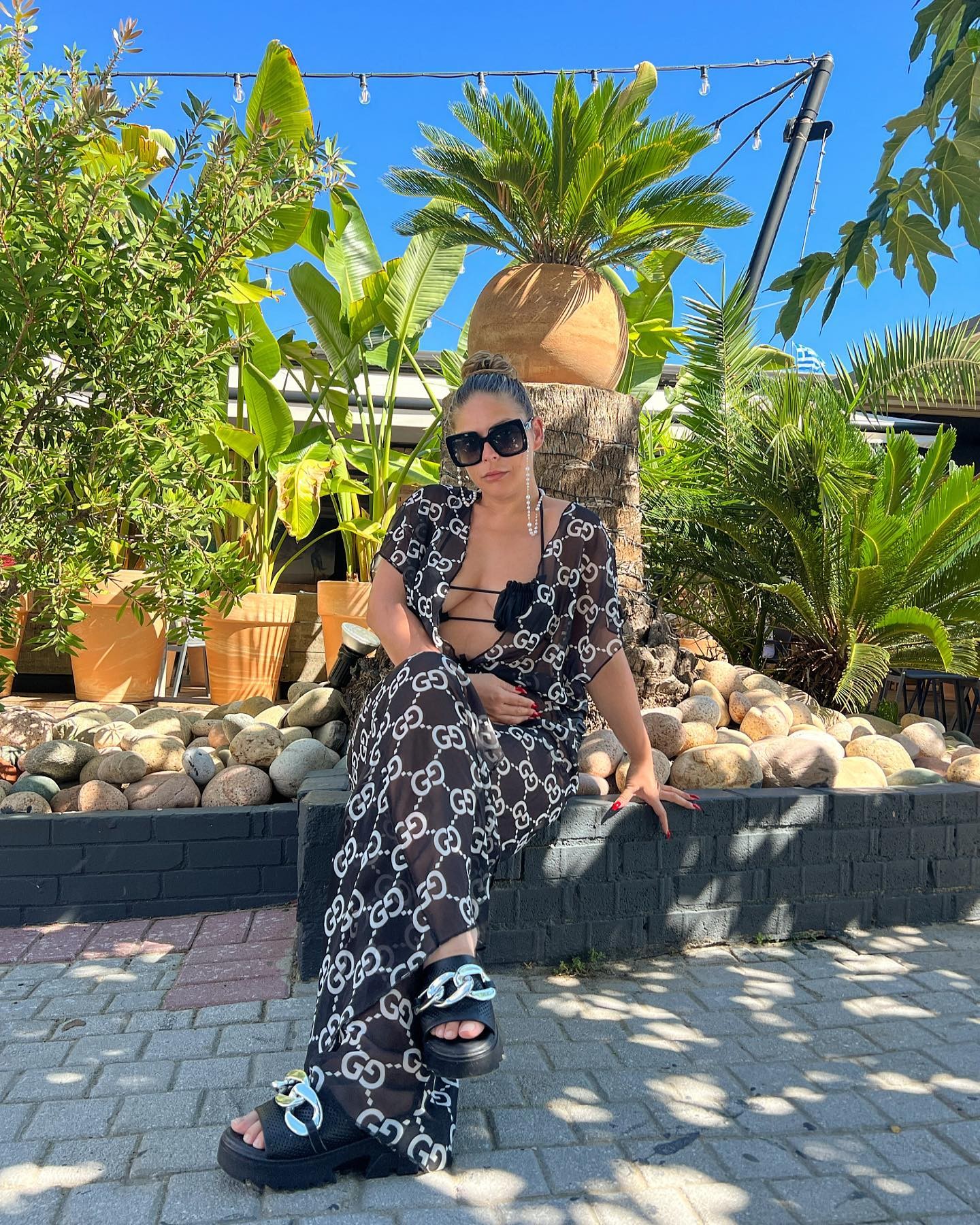 "Jedem paštetu, kupujem stanove" Pevačica širi listu nekretnina: Posle Beograda i Dubaija ide na letovalište