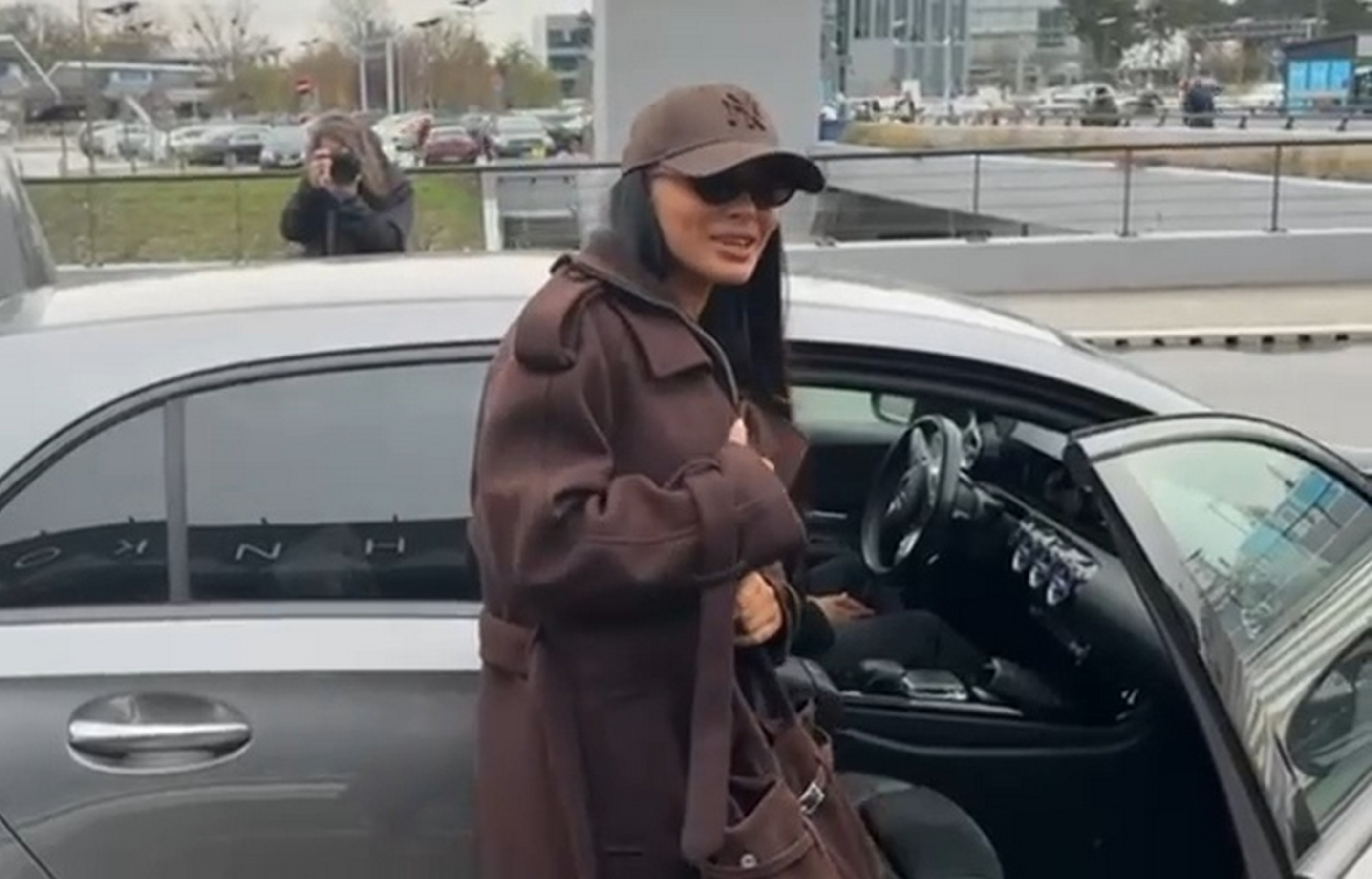 Pevačica 10 godina na estradi, uzima sad časove pevanja: Pustila glas u kupatilu, pa svima otkrila šta planira