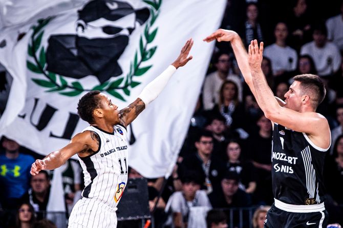 KK Kluž - KK Partizan