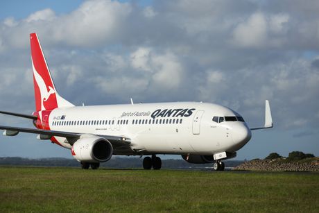 BOEING 737-800