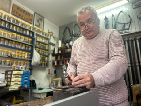 Perko Kuvekalović, majstor saračkog zanata kojih u Srbiji ima pet