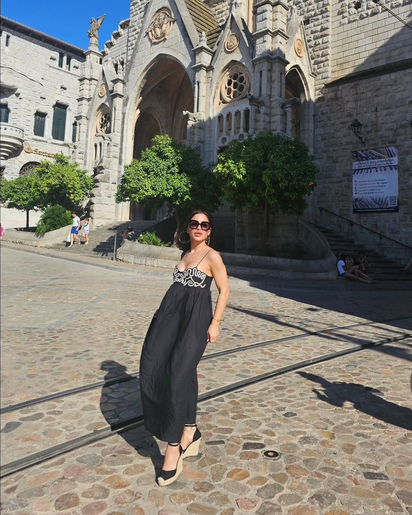 Naša pevačica napravila farmu! Kupila pauna, imala magarca i patuljaste jariće: "Komšije su se svašta pitale"