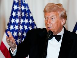 Donald Tramp uručio priznanja Kenedi centra grupi KISS, Silvesteru Staloneu, Gloriji Gejnor i drugim legendama