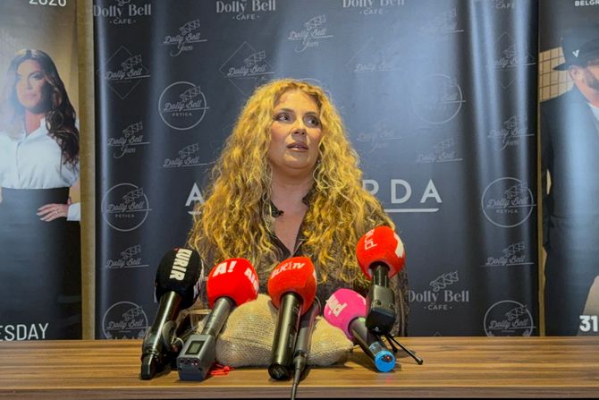 Mile Kitić, Indira Radić