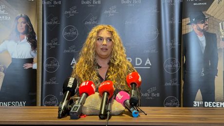 Mile Kitić, Indira Radić