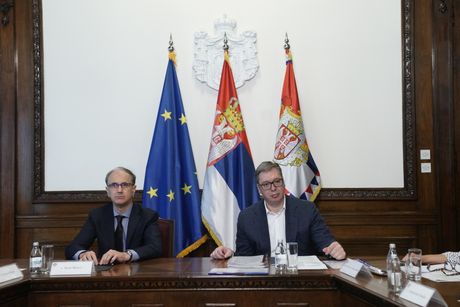 Aleksandar Vučić na sastanku sa timovima za energetsku stabilnost