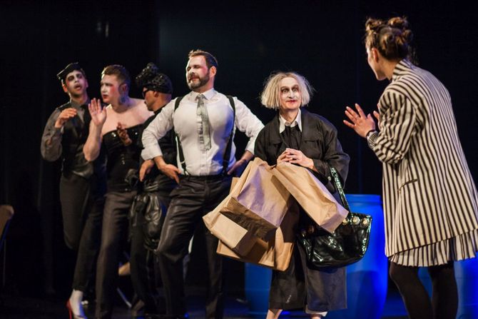 Predstava "Obraćanje naciji"