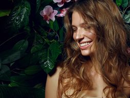 žena, priroda, cveće