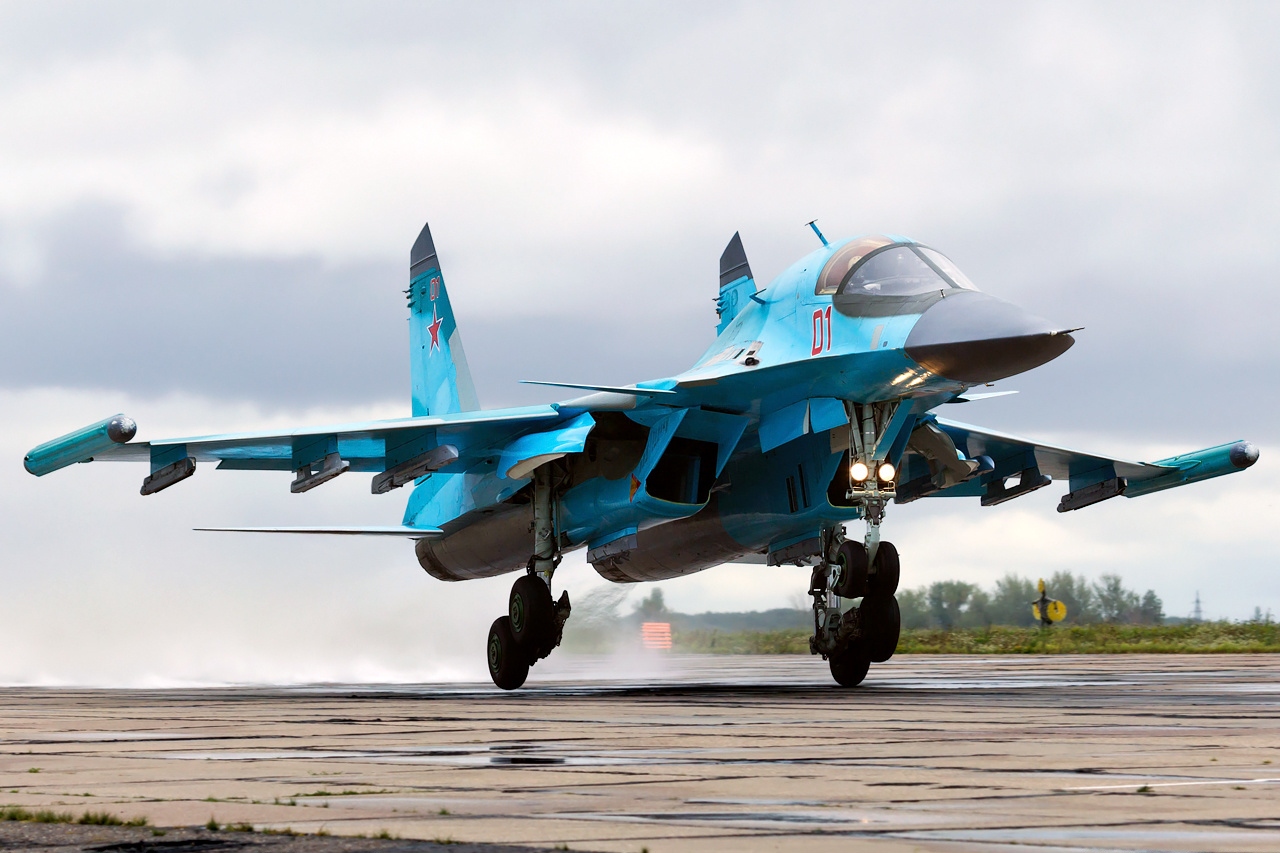 POGOĐEN AVION VREDAN 40 MILIONA DOLARA! Objavljeni satelitski snimci udara, pogledajte šta je ostalo od Su-34