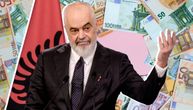 "Nisam mafijaški kum, nek oni koji me napadaju to dokažu": Edi Rama izgubio živce