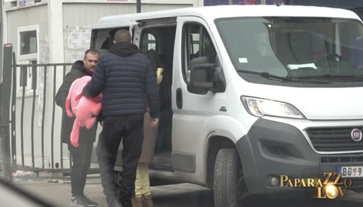 Neviđene slike Maje Marinković nakon operacije: Zbog zadnjice ne može da sedi, u kolima je položili na stomak