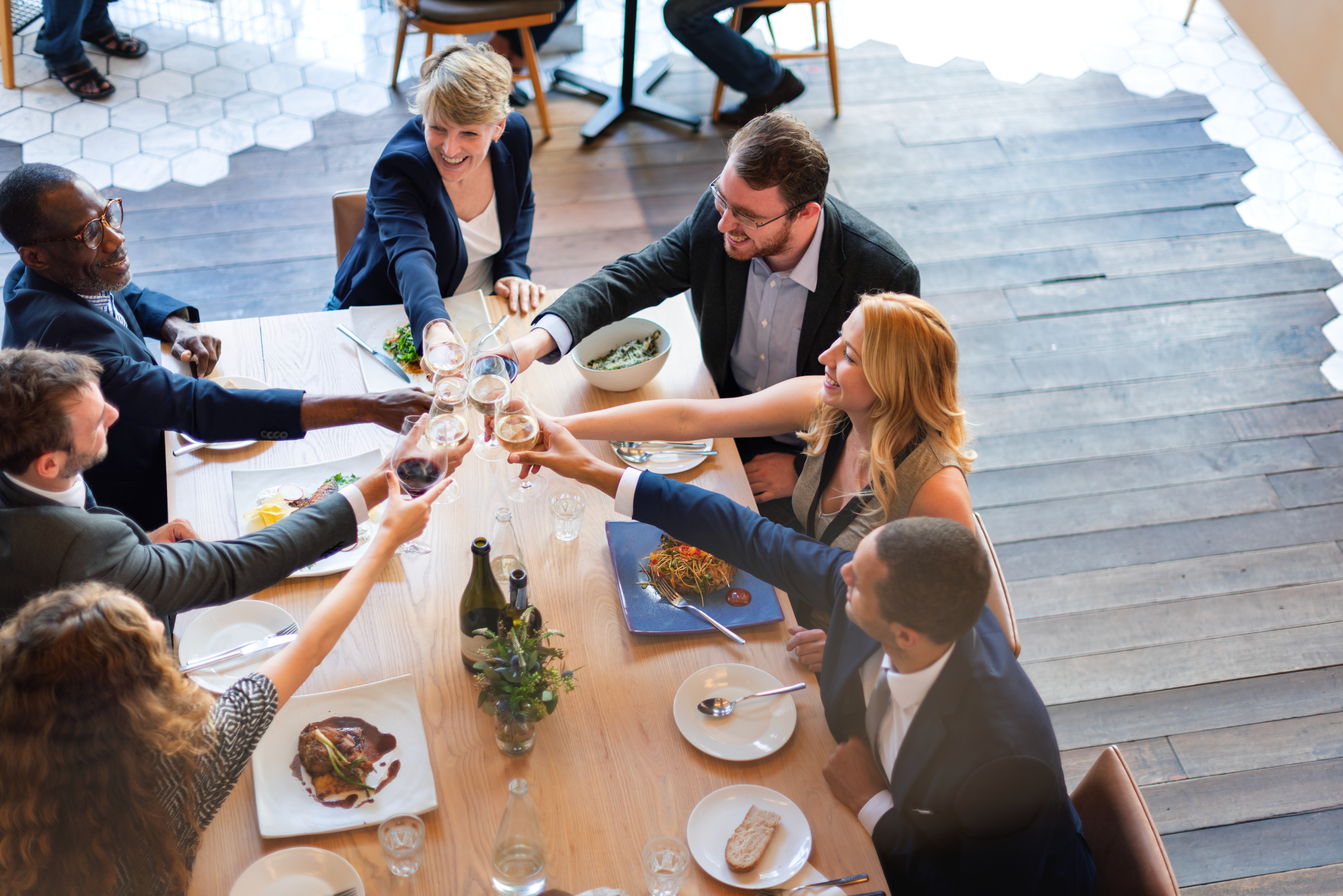 Menadžment slavi, radnici gledaju: Ispovest pokrenula diskusiju - da li je ovo ponižavanje zaposlenih?