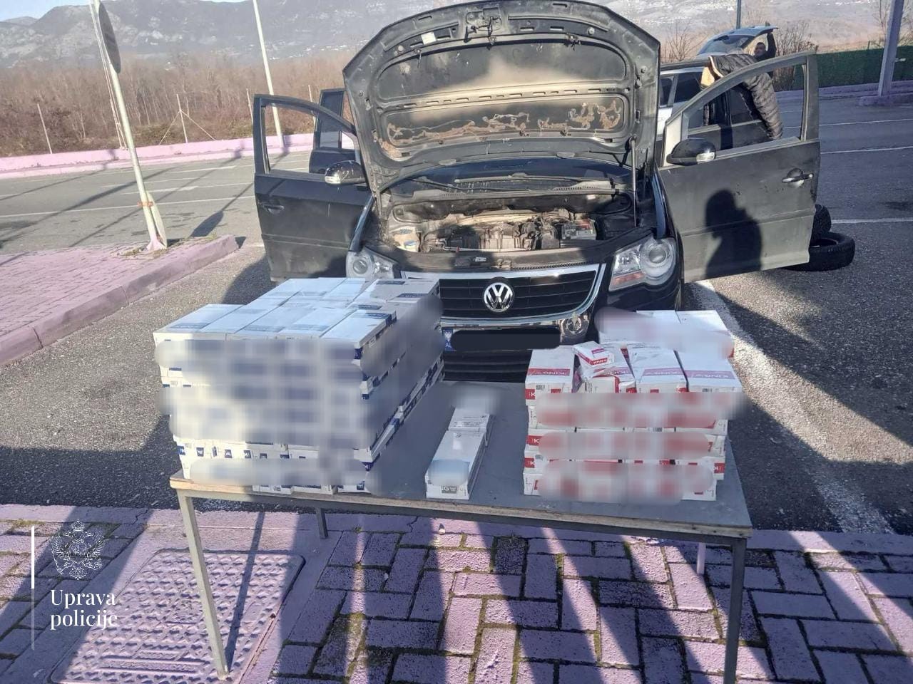 Albanac zaustavljen na graničnom prelazu: Kad su videli šta krije ispod haube, odmah su ga uhapsili