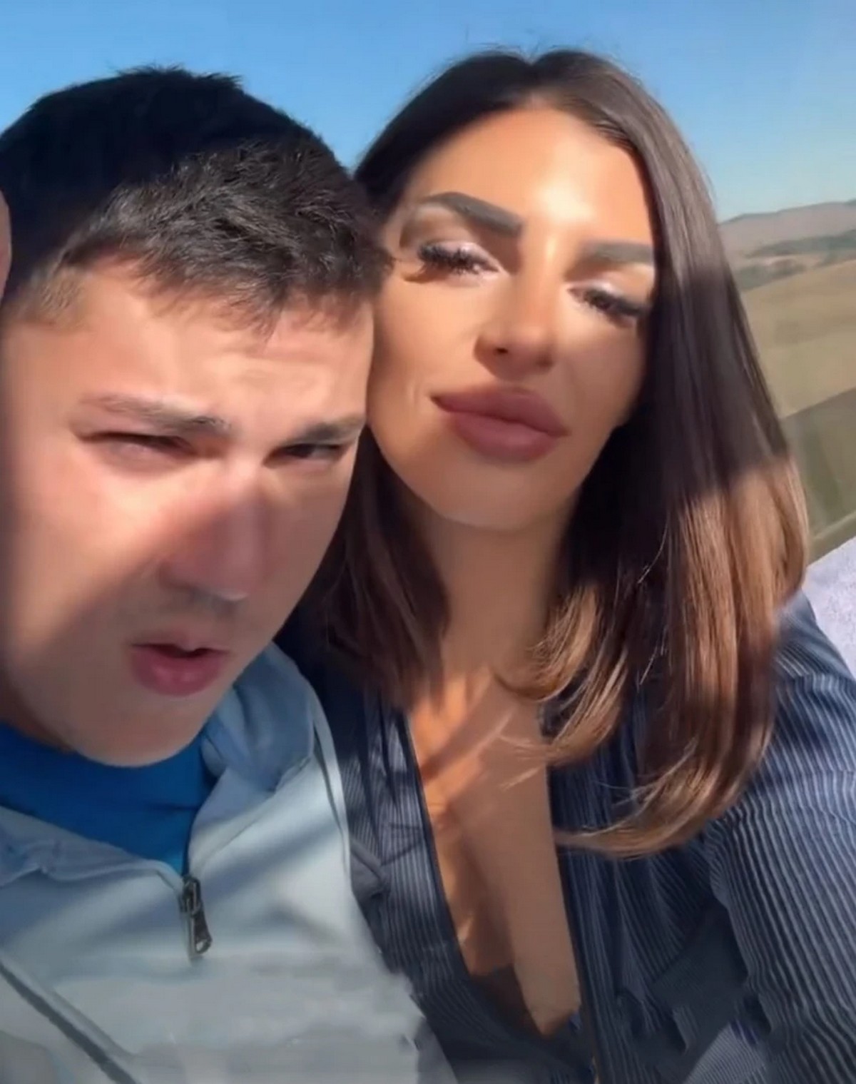 Ena i Peja pobegli iz Beograda! Oglasili se sa ove destinacije: Ona okrenula leđa kameri u kombinezonu i...