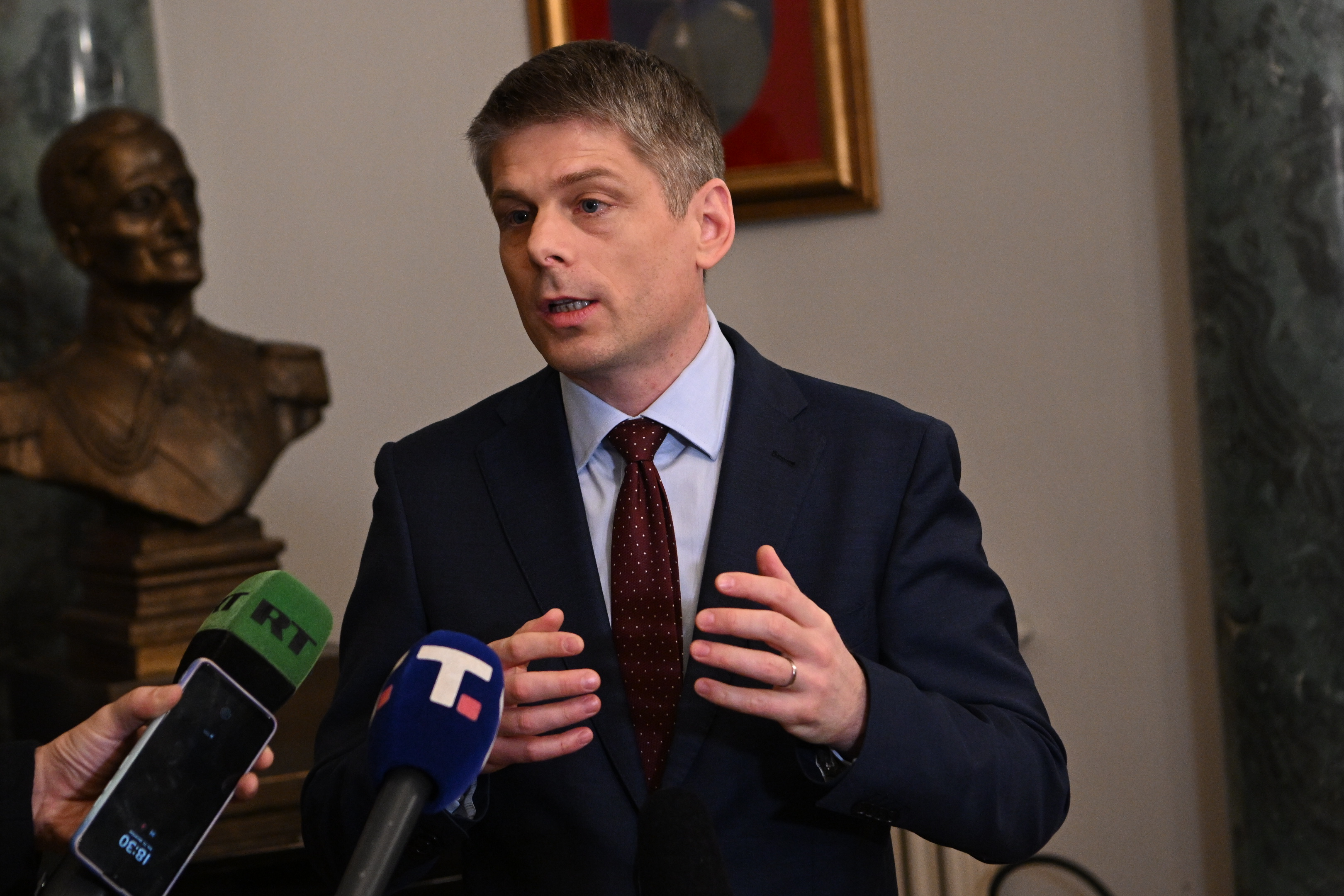 Gujon prihvatio poziv francuskog medija na debatu sa Sandrom Gocijem