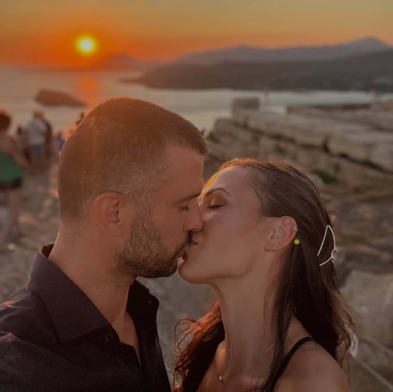 Svi se pitaju gde je Branko Lazić, on se javio iz Atine, podelio fotke u zanosu sa suprugom Natašom