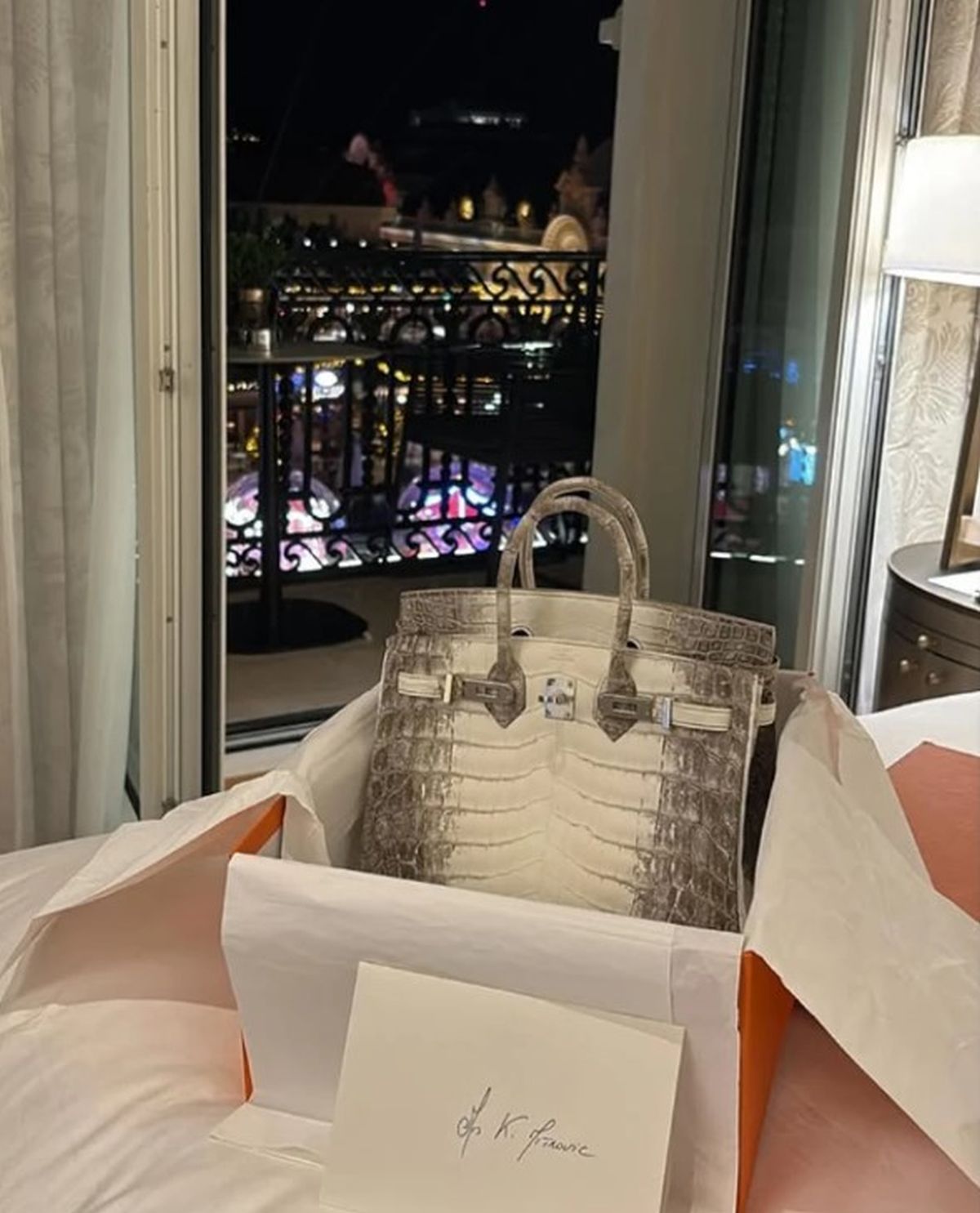 Mitrovići se otvorili, posle burnog perioda na Pinku njoj stigao nestvaran poklon: Cena ide i do 400.000 evra