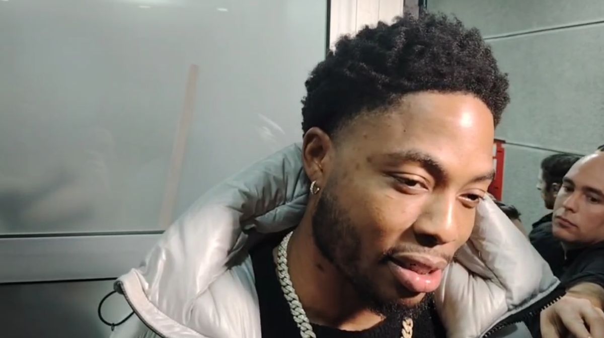 Tajrik Džons bio upitan da li je motivisaniji kada igra protiv Crvene zvezde, on kratko odgovorio: "Ne..."