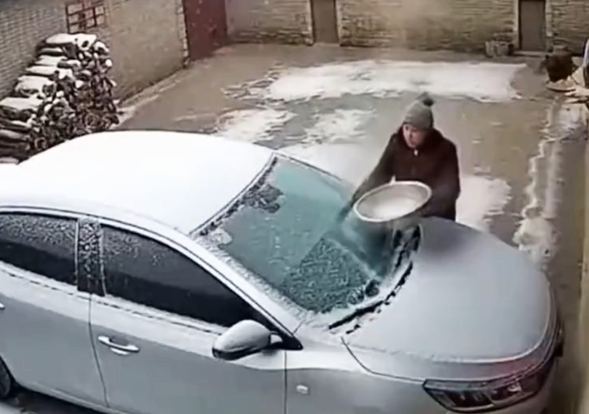 Žena odlučila da brzo odledi šoferšajbnu: Pogledajte šta se dogodilo, imamo snimak!