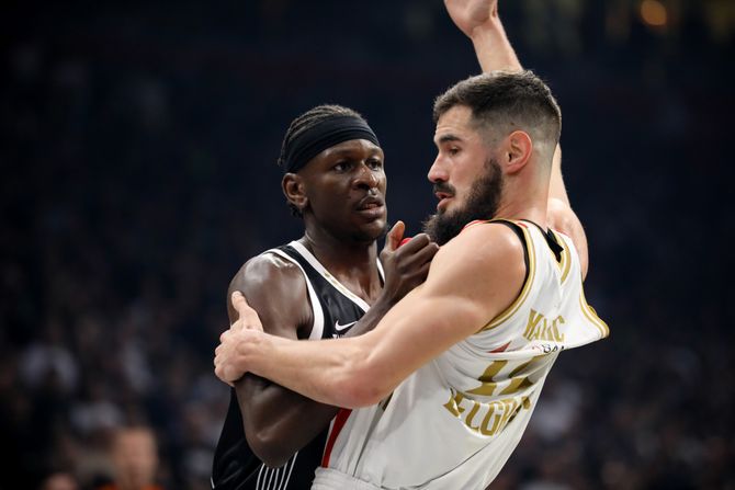 Isak Bonga, Nikola Kalinić