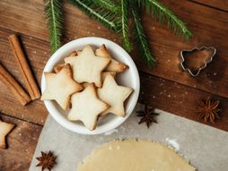 kolači u obliku zvezde, božićni kolač