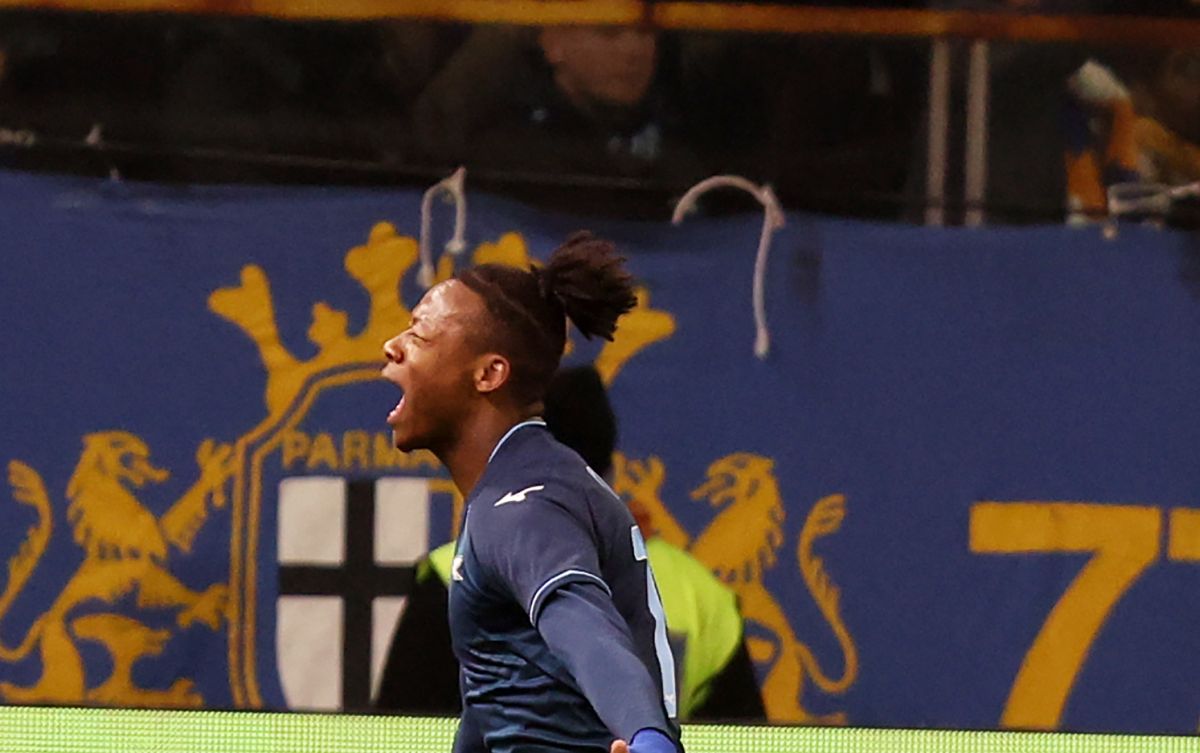 Lacio sa dva igrača manje srušio Parmu na gostovanju, Skamaka spasio Atalantu, Samardžić igrao 11 minuta