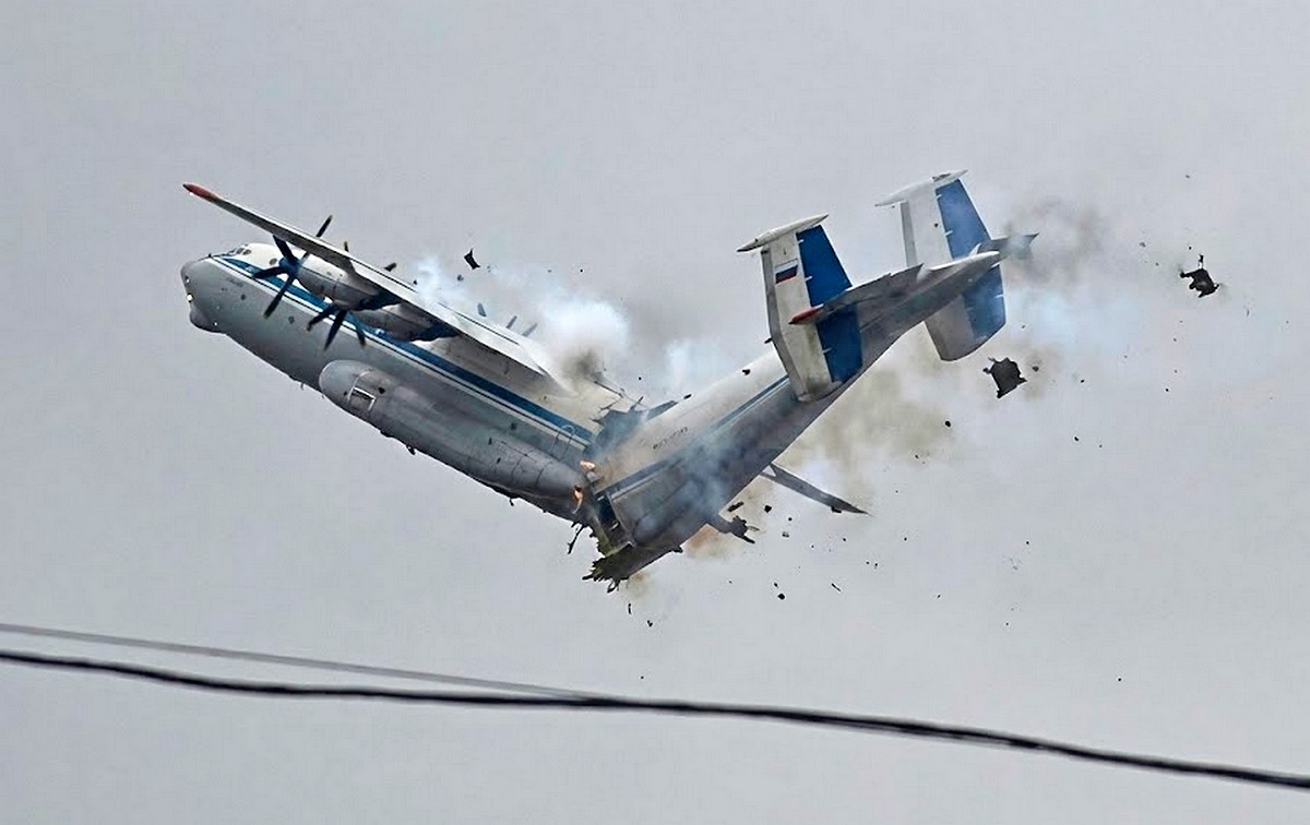 Ruski gigantski avion se prepolovio u vazduhu: Novi snimci poslednjih trenutaka leta An-22