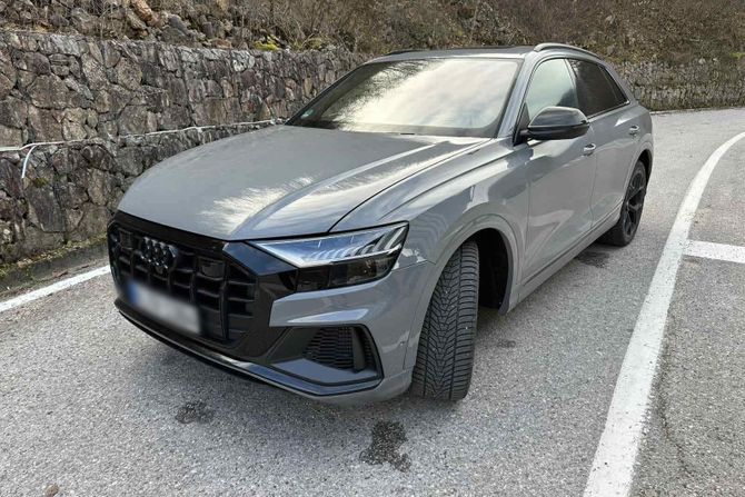 Plužine, oduzet džip Audi SQ8