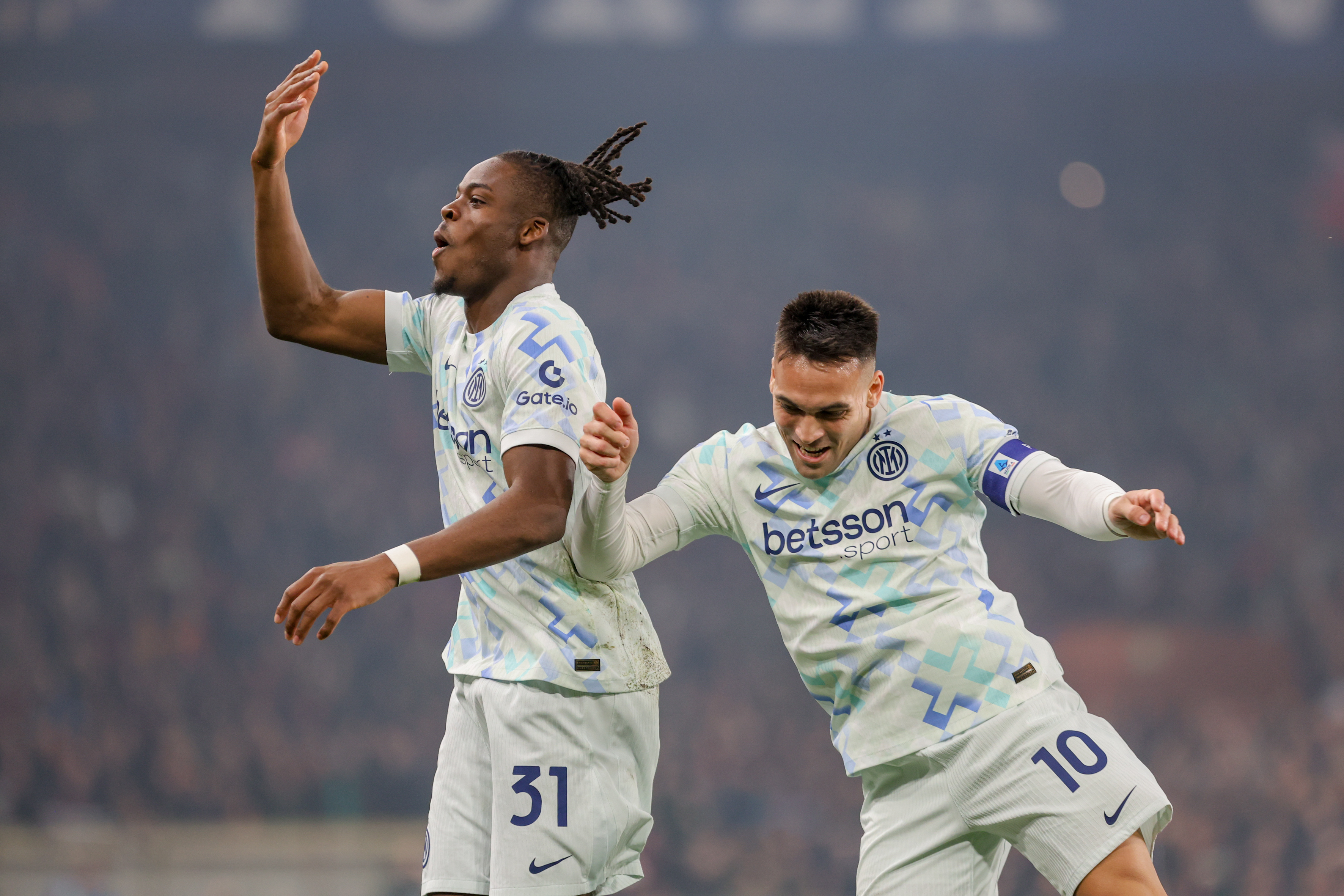 Kiksnuli su Napoli i Milan, ali Inter nije: Neroazuri srušili Đenovu i popeli se na vrh Serije A!