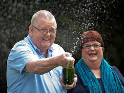 Kolin Vir sa suprugom