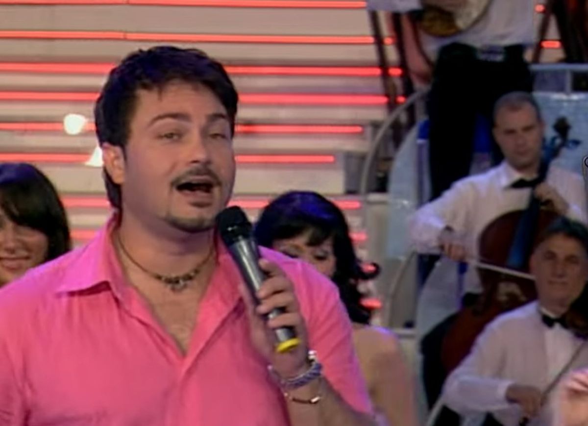 Zbog ove greške ga je Saša Popović zauvek izbacio iz Granda! Evo kako sad izgleda pevač koji je debelo kažnjen