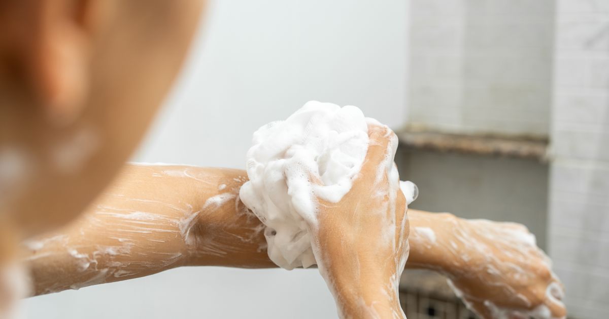 Nisu hormoni, već se ne kupate pravilno: Ako vam se ovde pojavljuju bubuljice, pravite veliku grešku