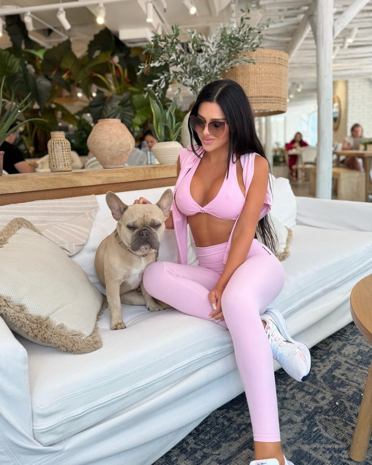 Stanija priznala da IMA pristup Asminovom računu, obratila se njegovoj majci: "Lutkica moja, ne poznajete me"