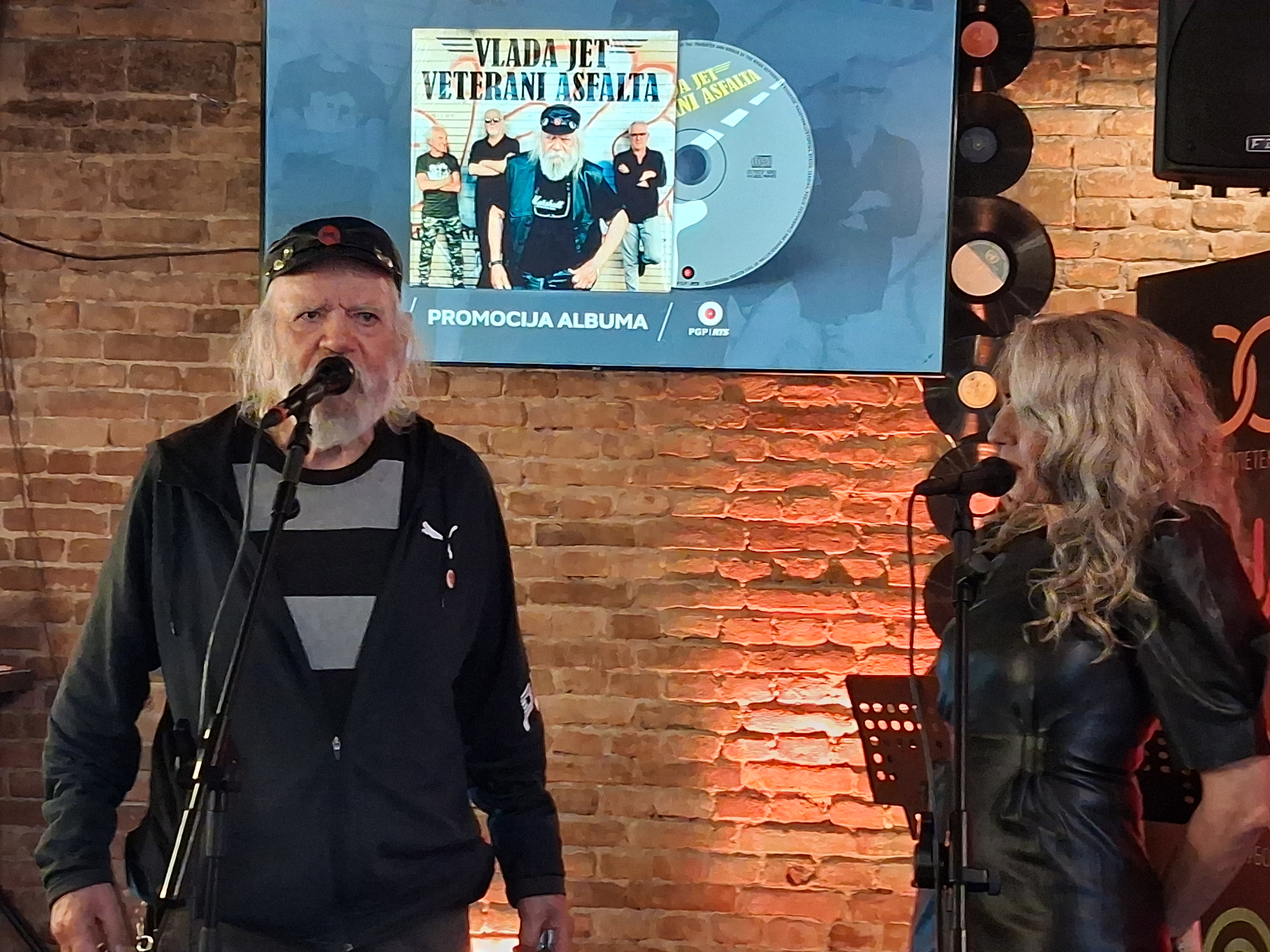 Povratak korenima i nova poglavlja: Vlada Džet predstavio "Veterane asfalta", album života starog rokera