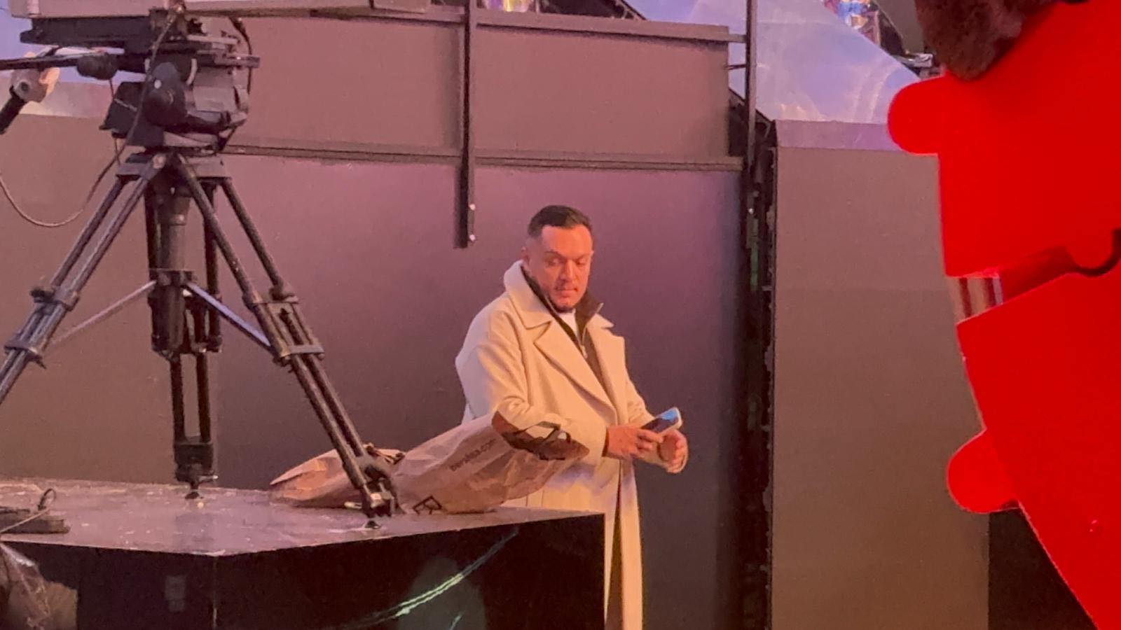 Gastoz besno izleteo iz Pinkovog studija! Snimili smo ga u trenutku dok je mislio da ga niko ne vidi, nosio...