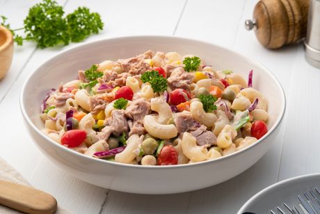 Salata sa tunjevinom