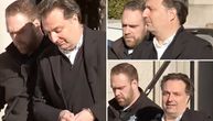 Volš jedva stoji, samo što ne zaplače: Iscureo snimak, vode ga u zatvor pošto mu je presuđena doživotna kazna