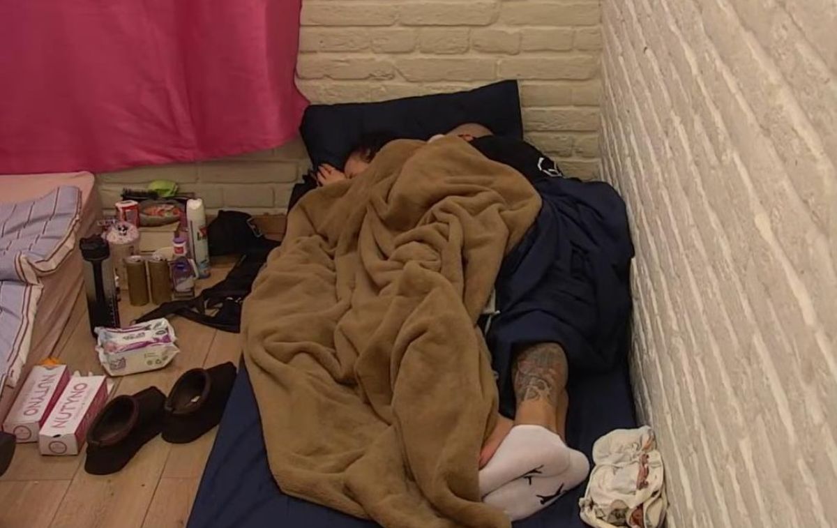 Luka i Anita zgrozili javnost u izolaciji: Ona otkrila njegove prljave fetiše dok su bili pokriveni ćebetom