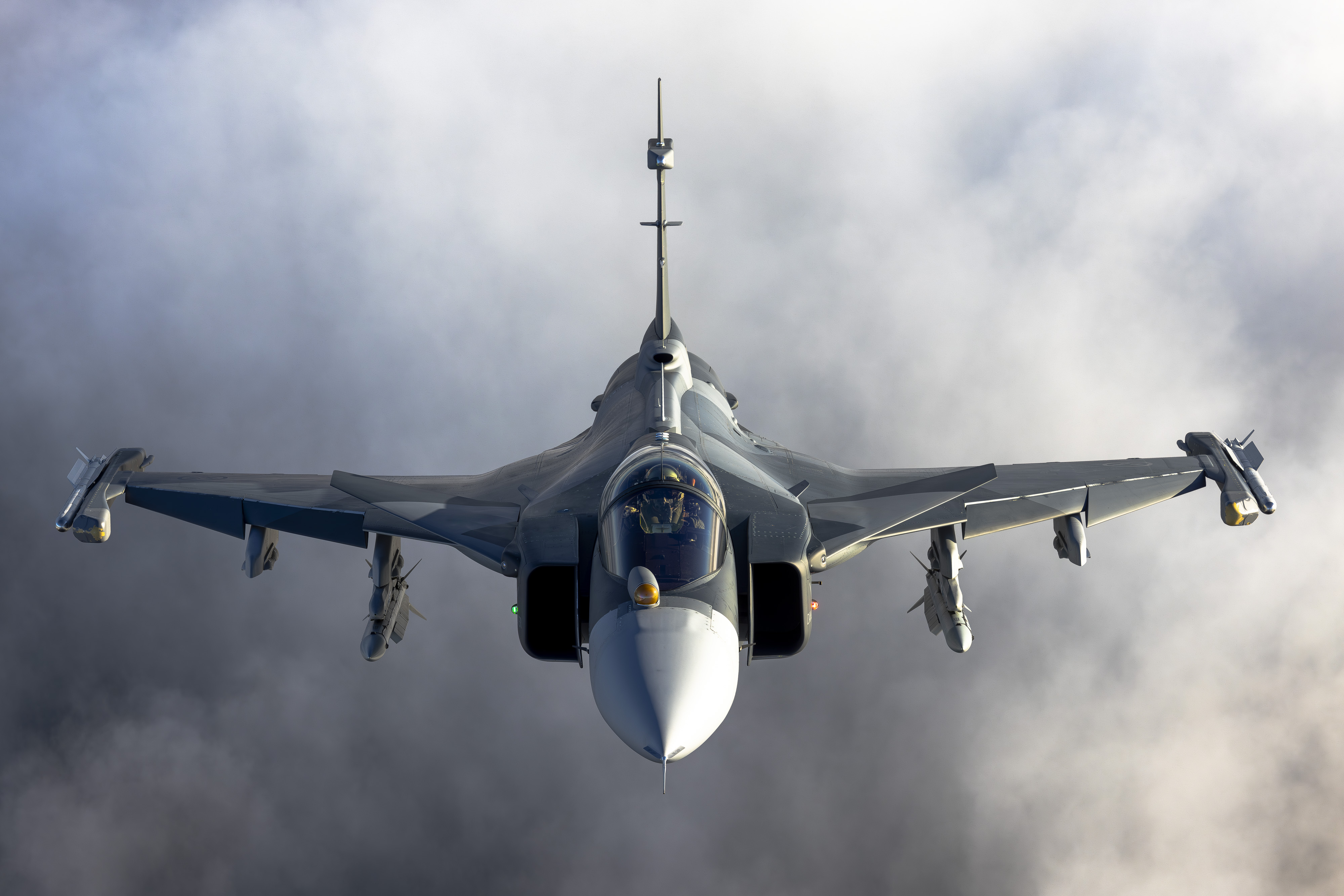 Kanada razmatra kombinovanu flotu F-35 i Gripena umesto 88 američkih lovaca