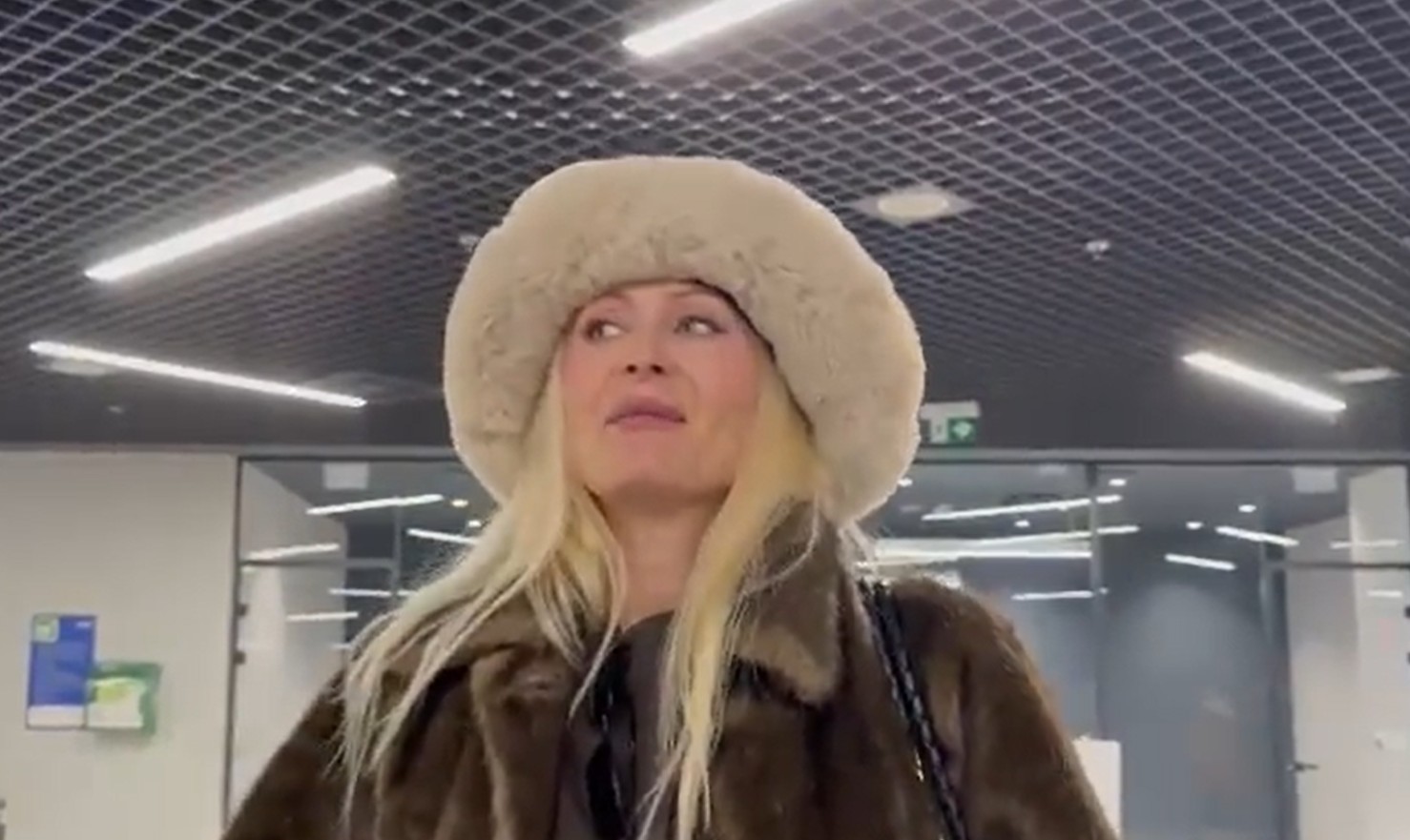 Pomirila se sa bratom Aneli Ahmić, a pevačica sada otkrila sve o vezi sa Dejanom Matićem: "Stalno se provlači"