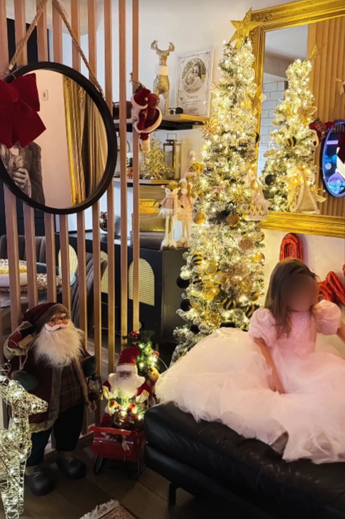 Prizor u domu Tamare Đurić kao iz bajke: Sve se zlati, a ćerkica kao princeza pozira pored jelke