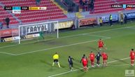Poslednji meč Superlige u 2025. godini doneo i jedan od najgore izvedenih penala u sezoni