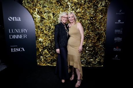 Ona.rs, she leads, luxury dinner