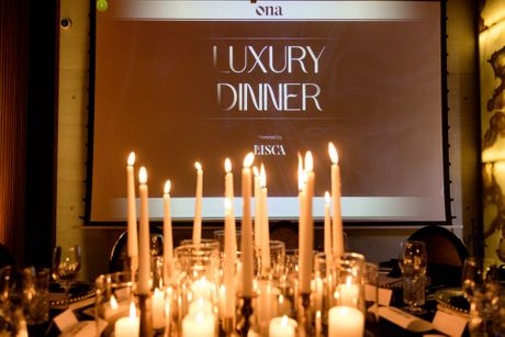 Ona.rs, she leads, luxury dinner