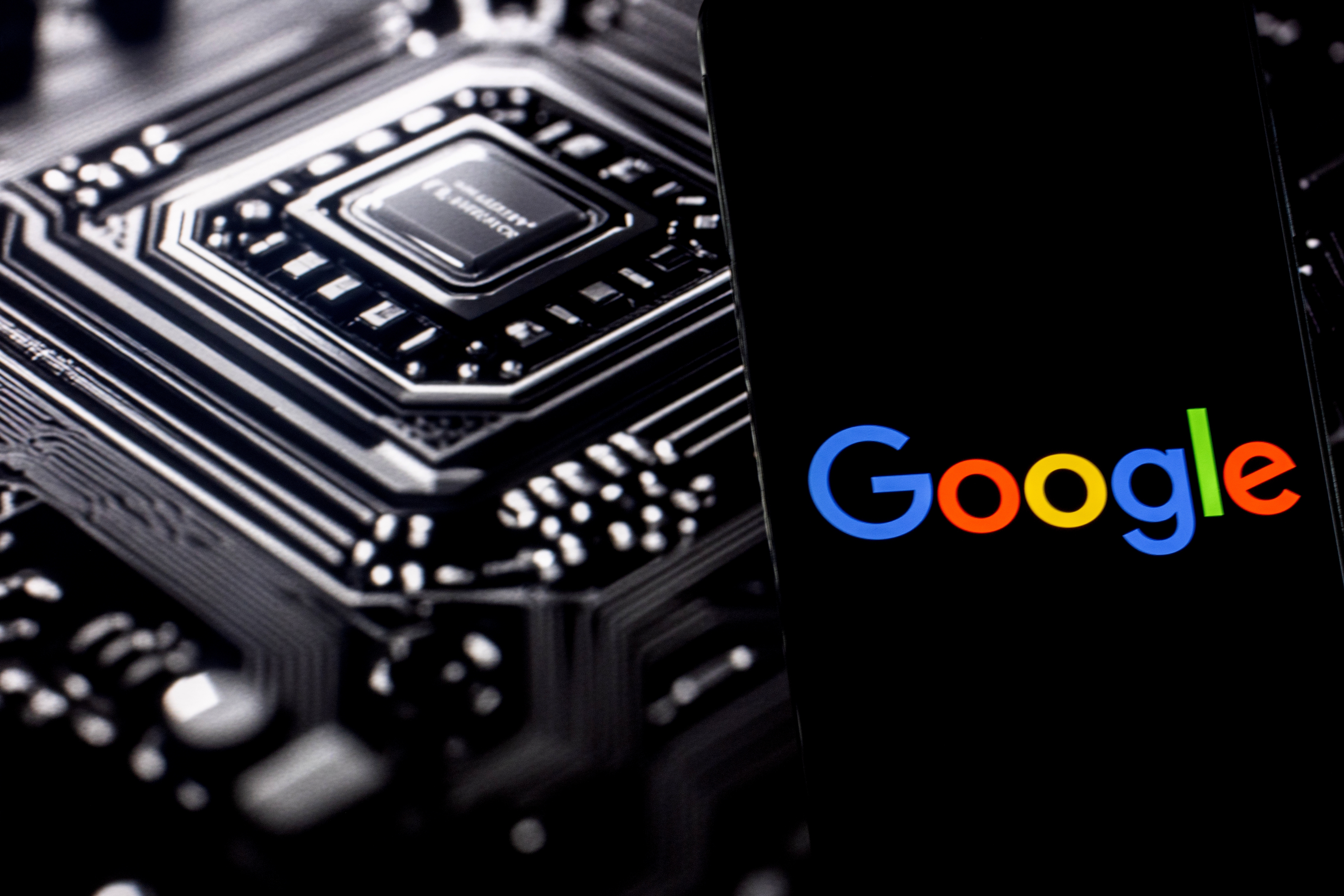 Google pravi novi AI čip koji bi mogao da ubrza razvoj Geminija